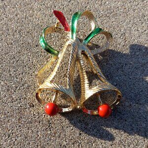 Gerry's Christmas Brooch Bells on Ribbon, Red and Green Enamel on Embossed Gold
